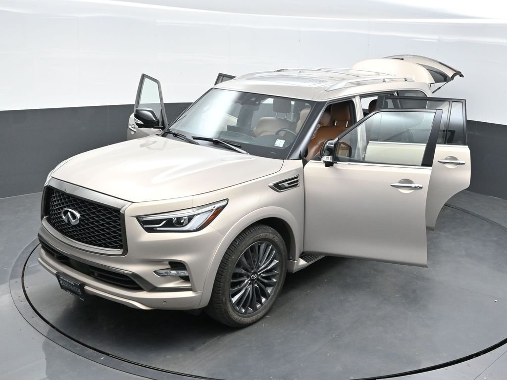 Used 2024 Beige INFINITI Sensory image 34