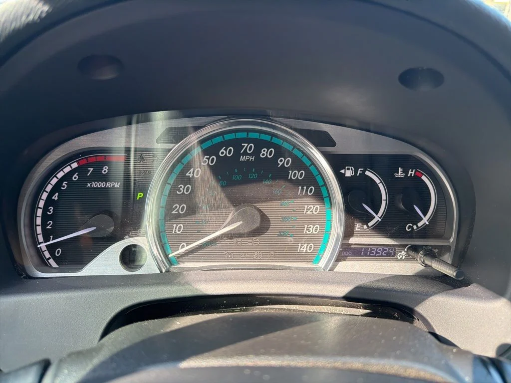 Used 2013 White Toyota XLE image 9