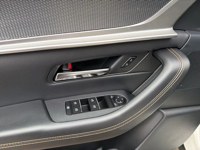 2025 Mazda CX-90 Preferred Package - Photo 26