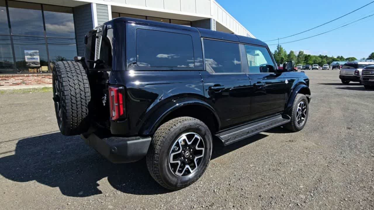Certified Used 2025 Shadow Black Ford Outer Banks image 8
