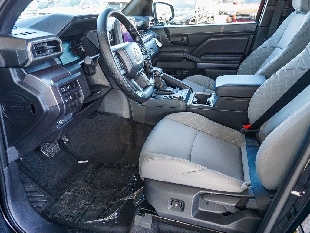 2026 Toyota Tacoma SR5 - Photo 15