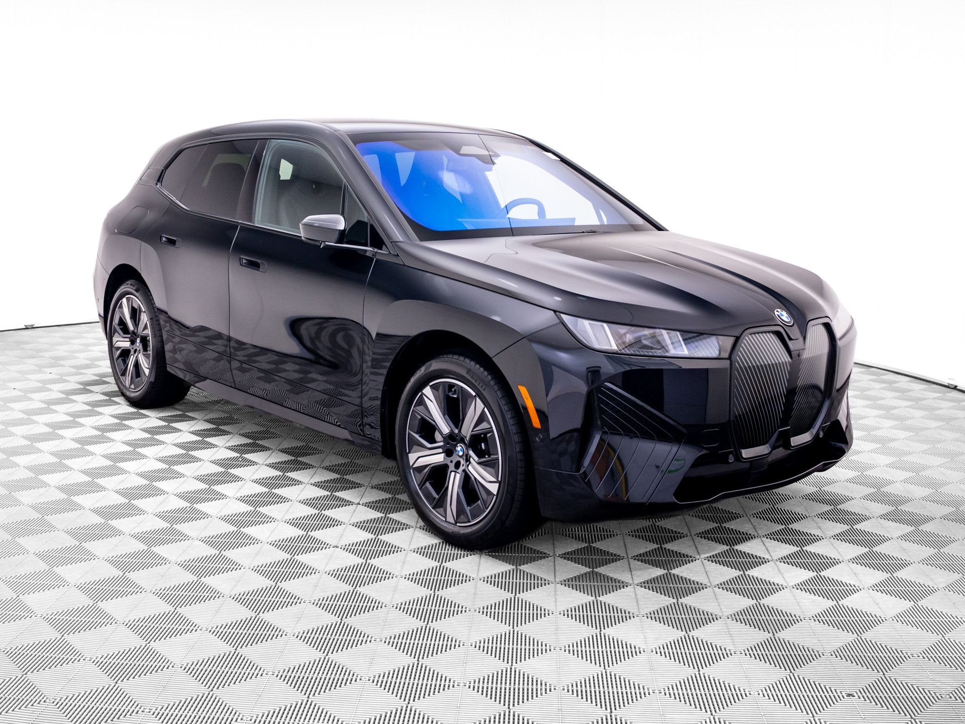 Used 2026 Black BMW xDrive45 image 8