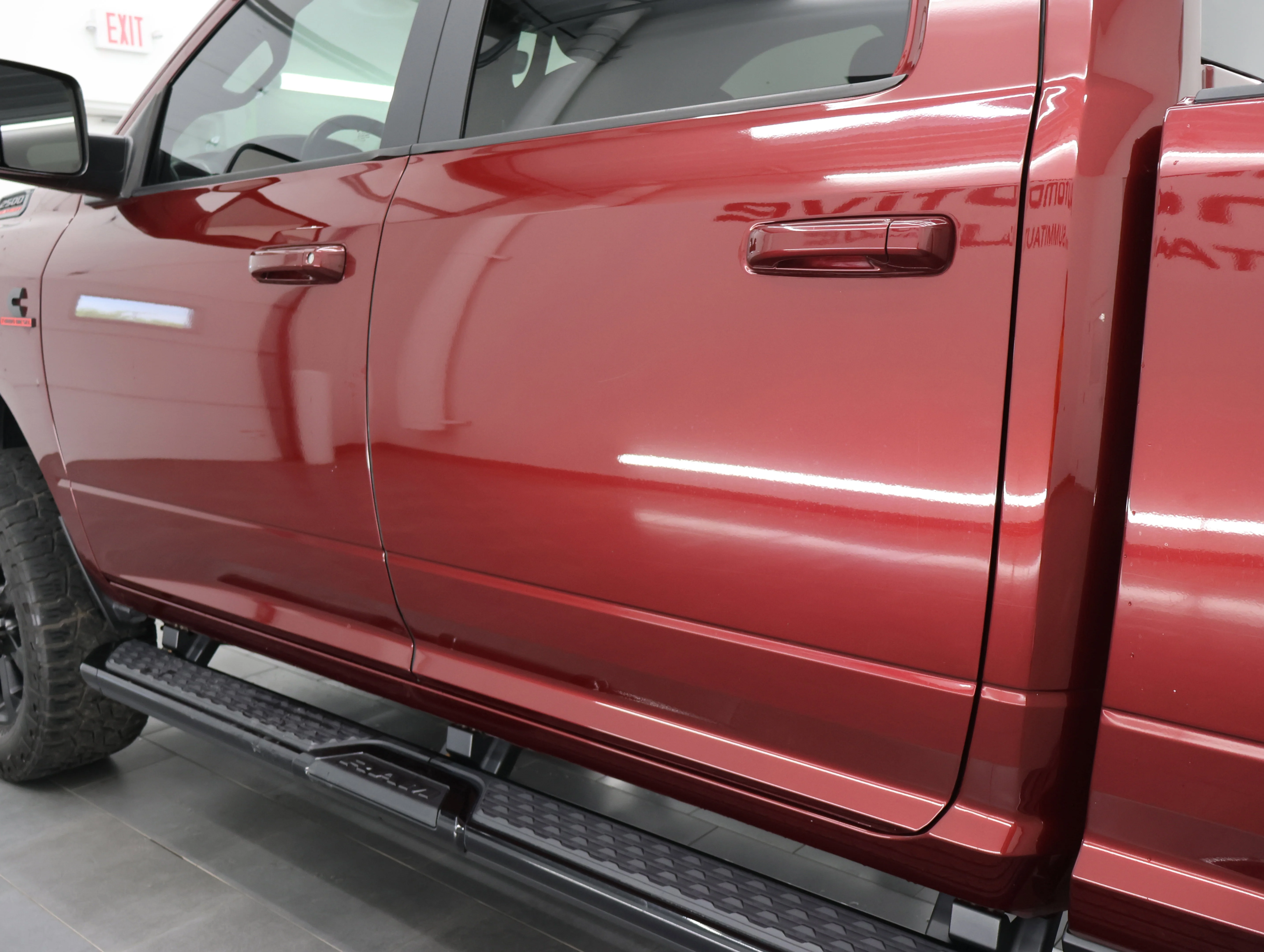 Used 2022 Delmonico Red Pearlcoat Ram Big Horn image 32
