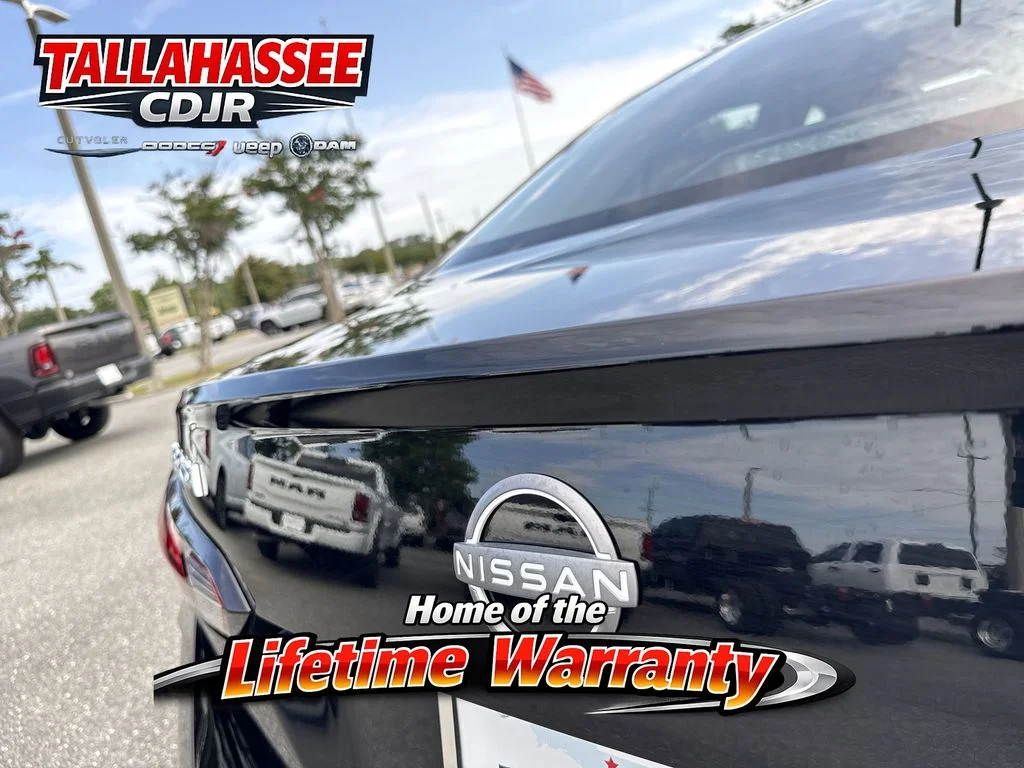 Used 2025 Super Black Nissan 1.6 S image 6