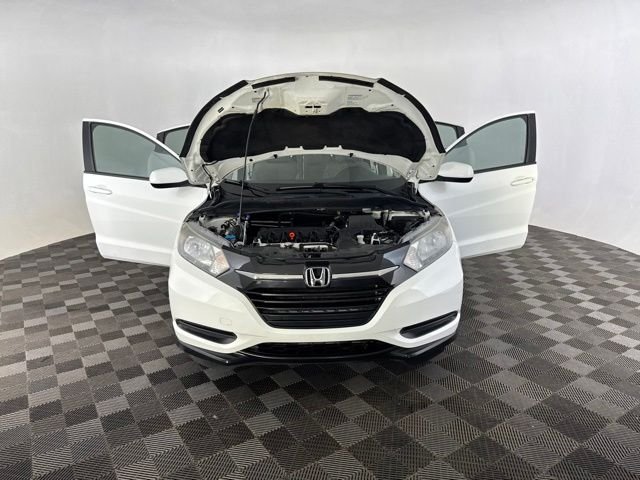 Used 2018 White Honda LX image 13