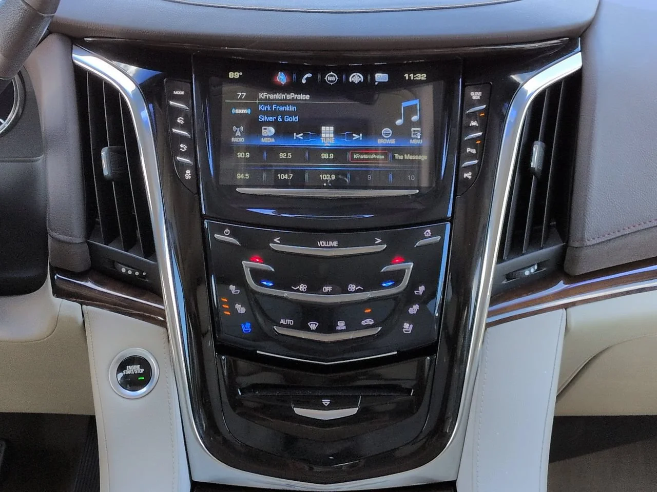 Used 2017 Crystal White Tricoat Cadillac Premium Luxury image 18