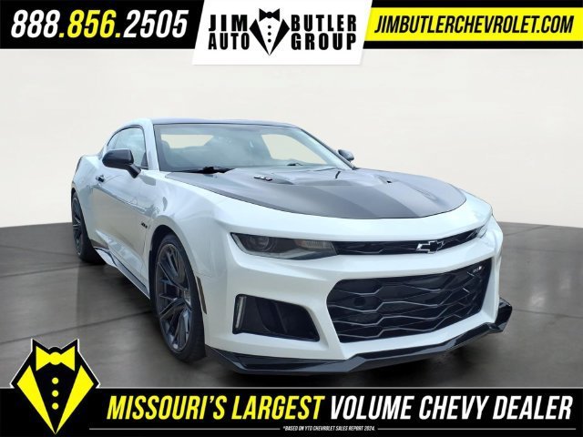 Used 2022 SUMMIT WHITE Chevrolet ZL1 image 21
