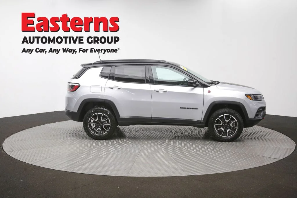 Used 2025 Silver Jeep Trailhawk image 44