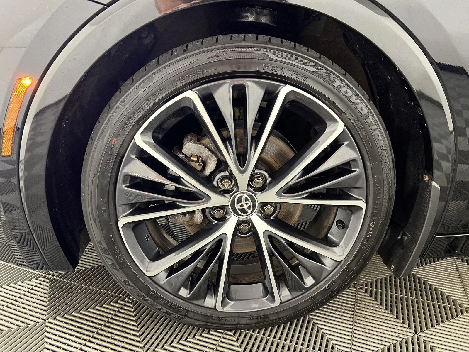 Used 2024 Midnight Black Metallic Toyota XLE image 22
