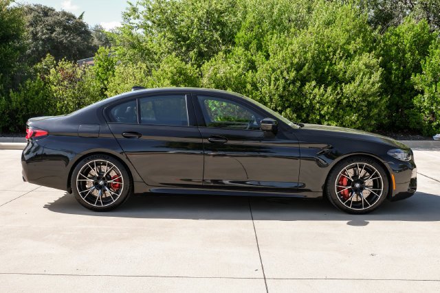 Used 2022 Black BMW Base image 9