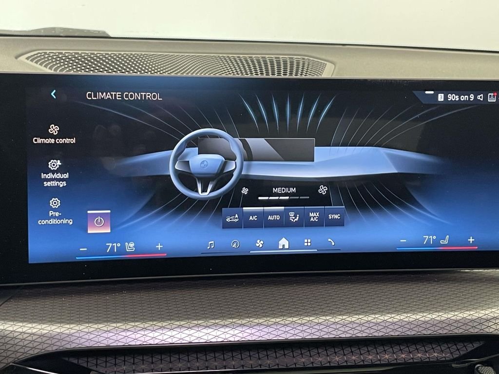 2025 BMW 3 Series 330i - Photo 24