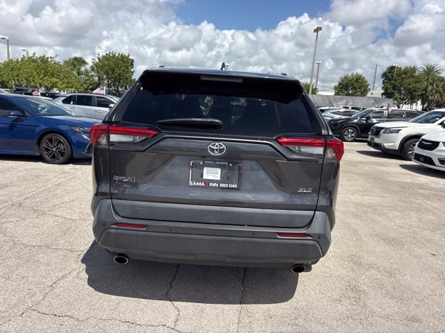 Used 2022 Gray Toyota XLE Premium image 14