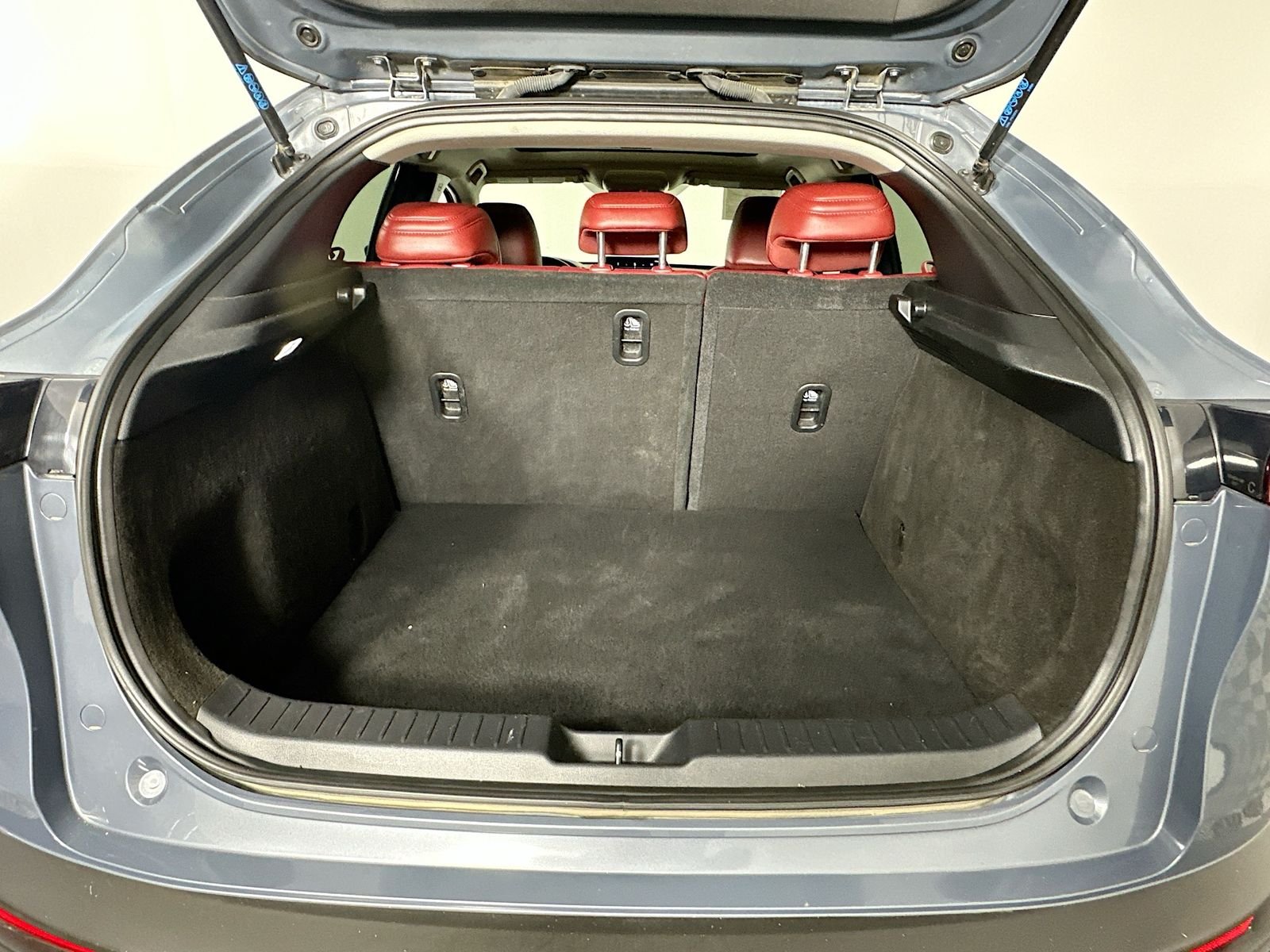 Used 2022 Polymetal Gray Metallic Mazda 2.5 S Carbon Edition AWD with Leather Heated Seats image 27