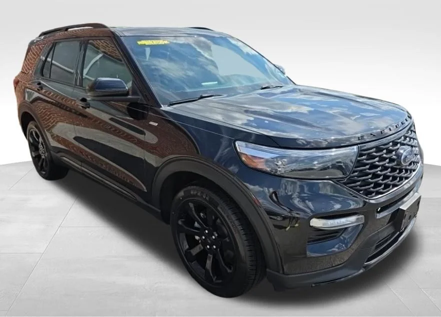 Used 2023 Black Ford ST-Line image 3