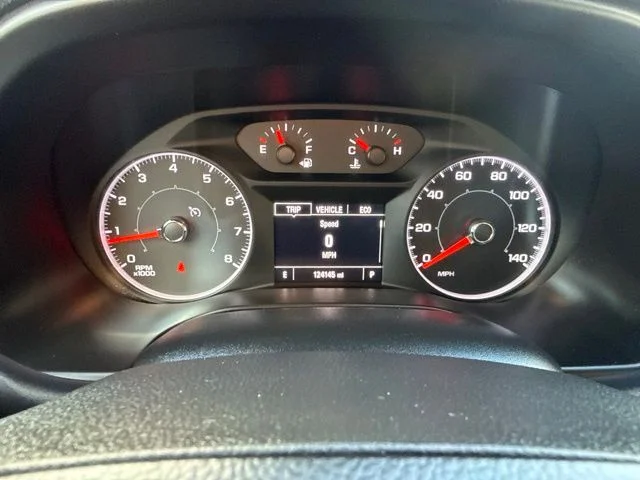 Used 2017 Red GMC SLE-2 image 28