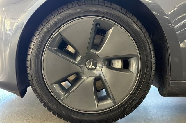 Used 2023 Gray Tesla Base image 35