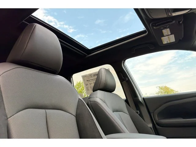 New 2026 ICE SILVER METALLIC Subaru Touring image 17