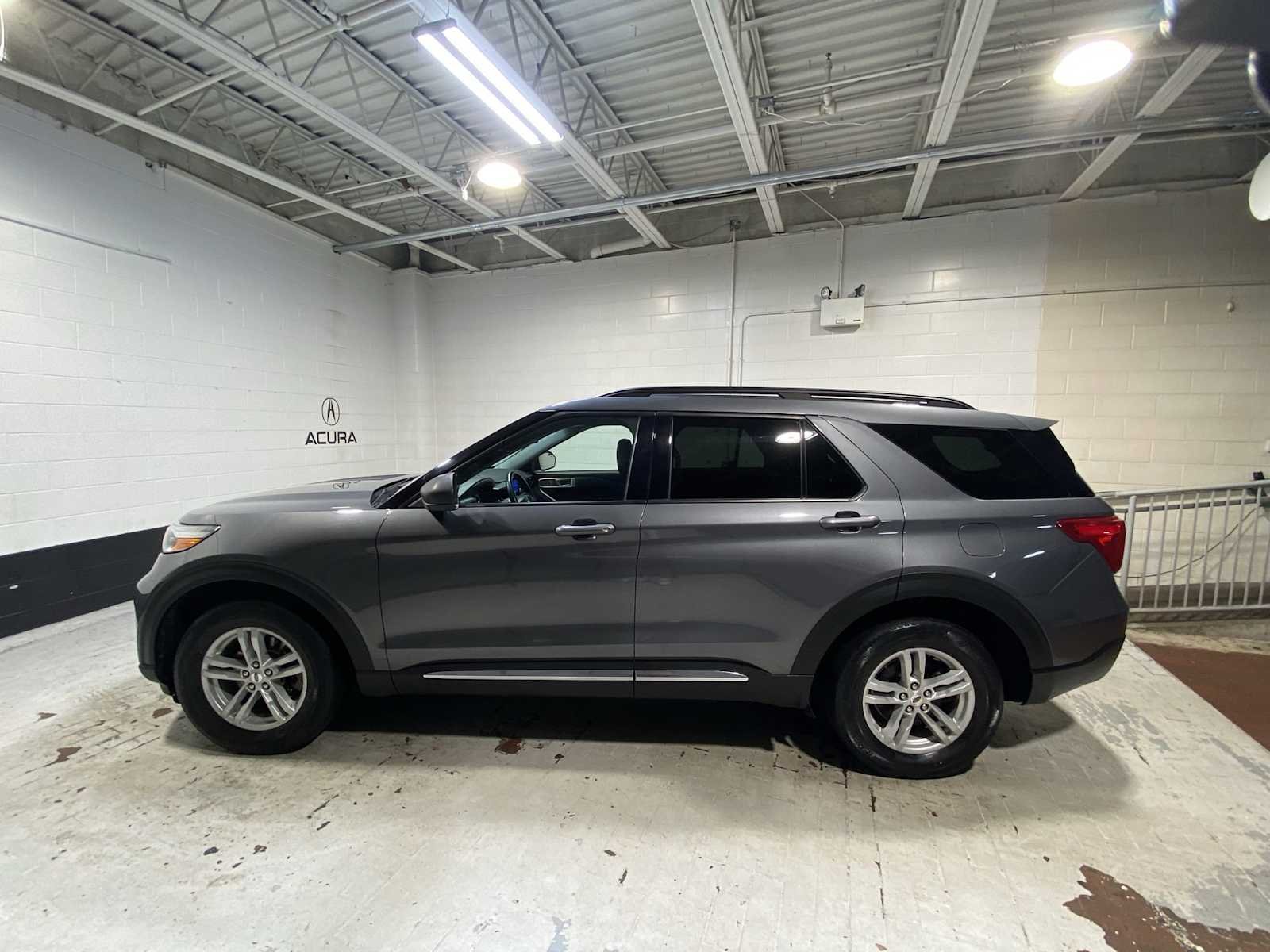 Used 2022 Carbonized Gray Metallic Ford XLT image 3