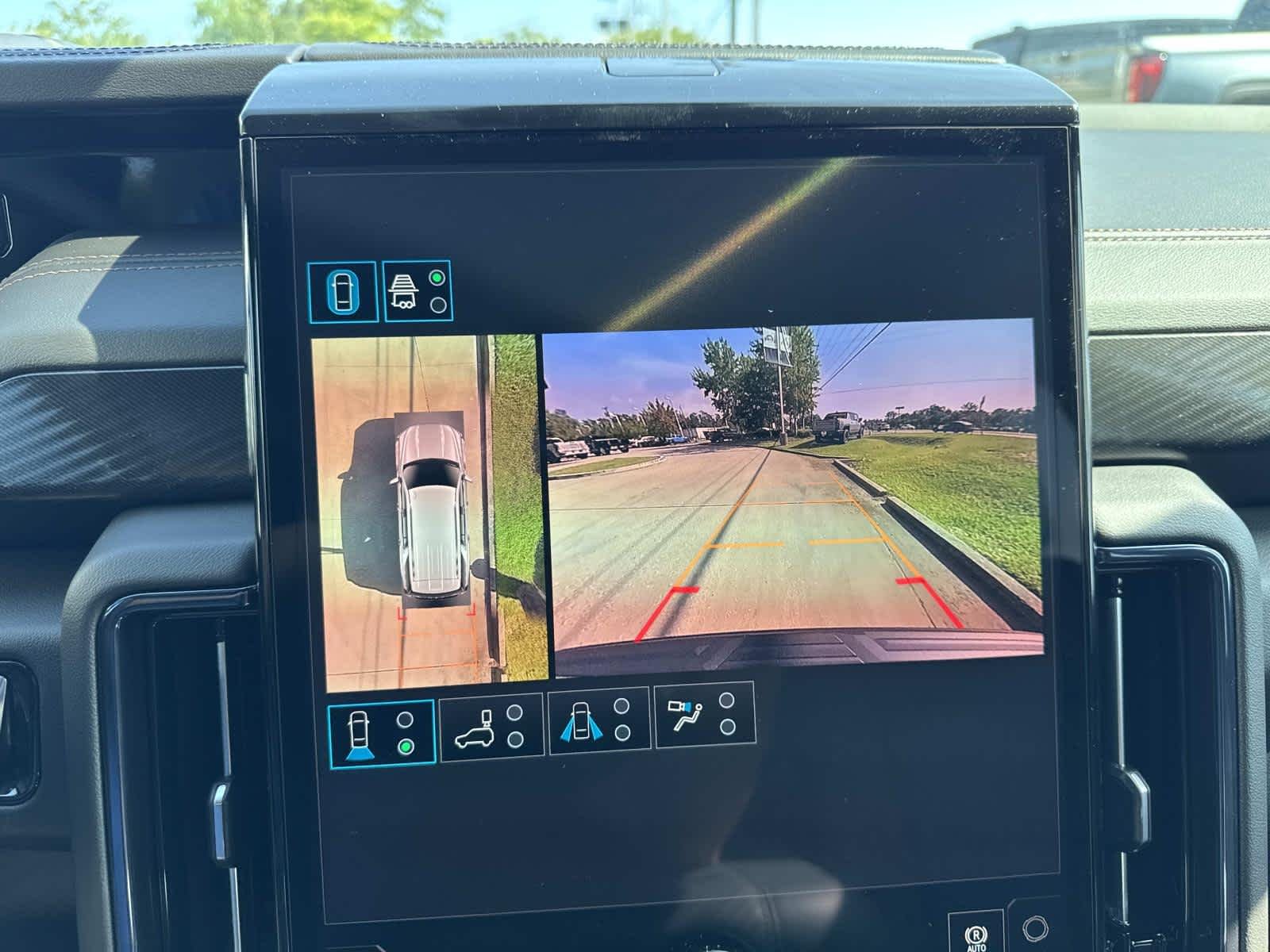 2026 GMC Yukon AT4 - Photo 18