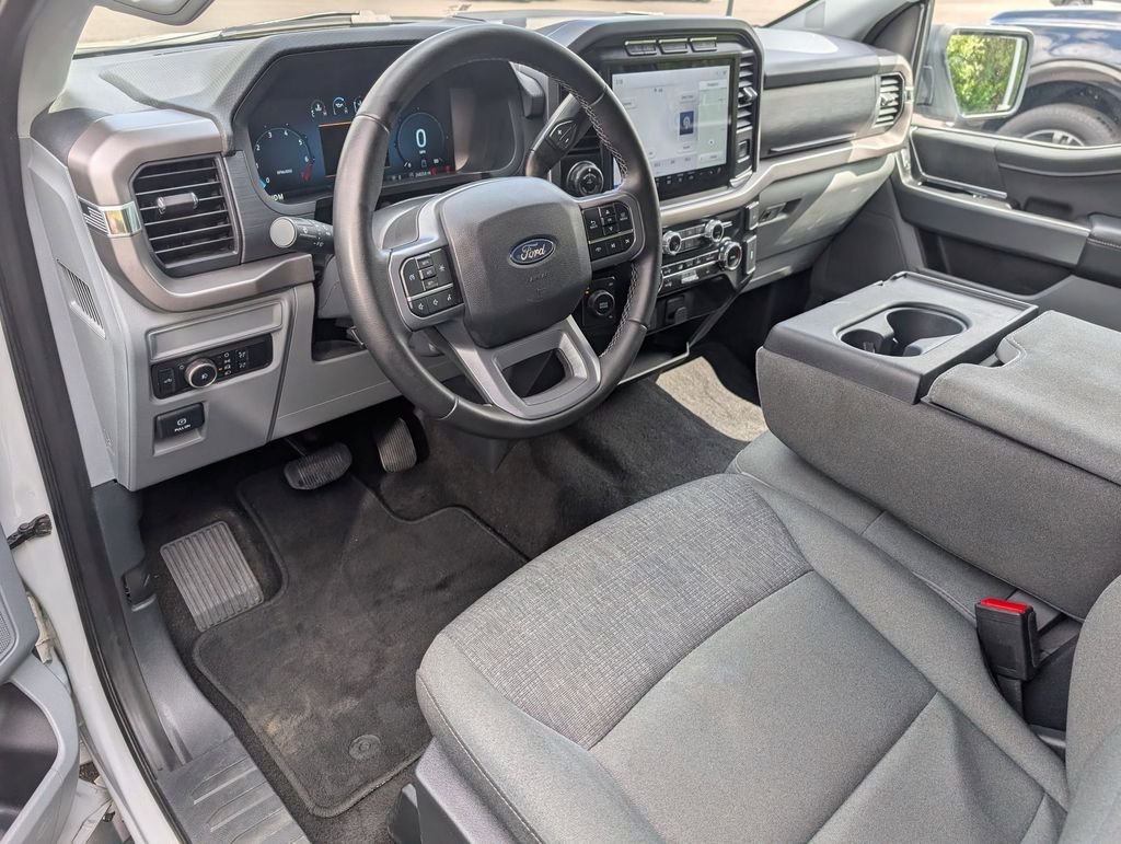 Used 2024  Ford XLT image 10