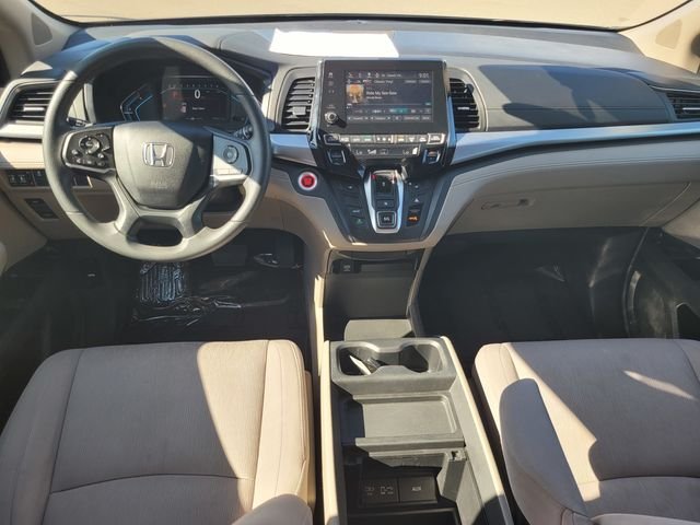 Used 2018  Honda EX image 16