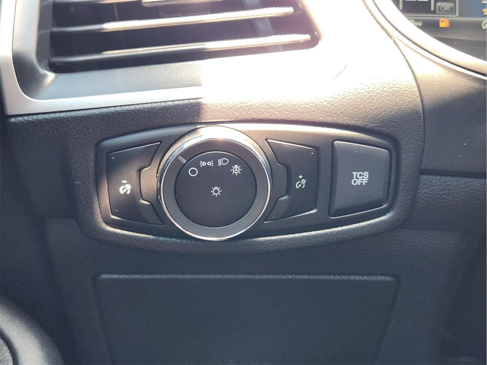 Used 2024 Stone Blue Ford SE image 20