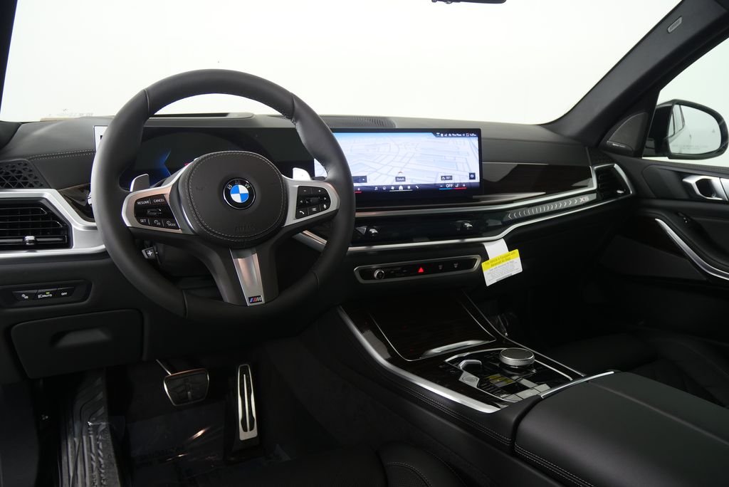 Used 2026 Mineral White Metallic BMW xDrive40i image 18