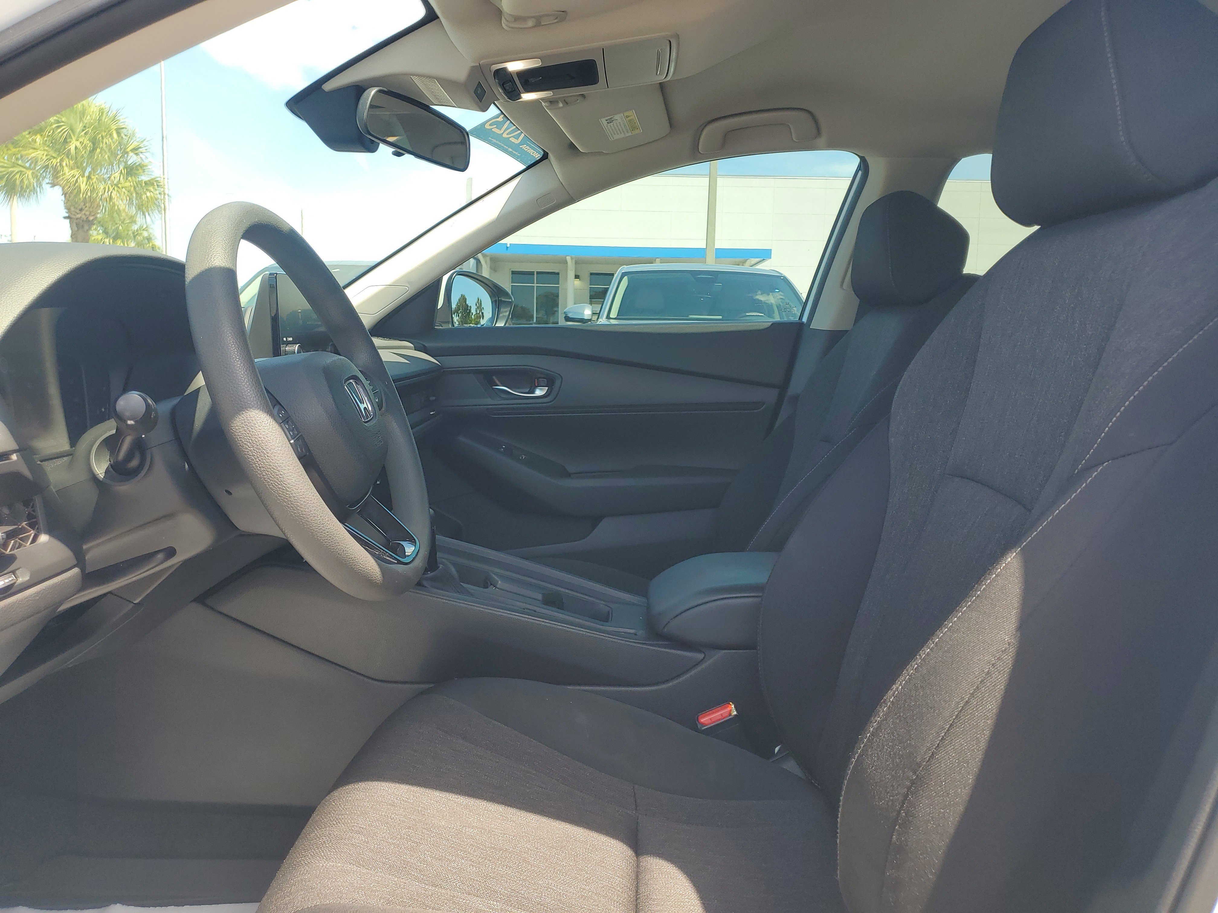 Used 2023 White Honda LX image 20