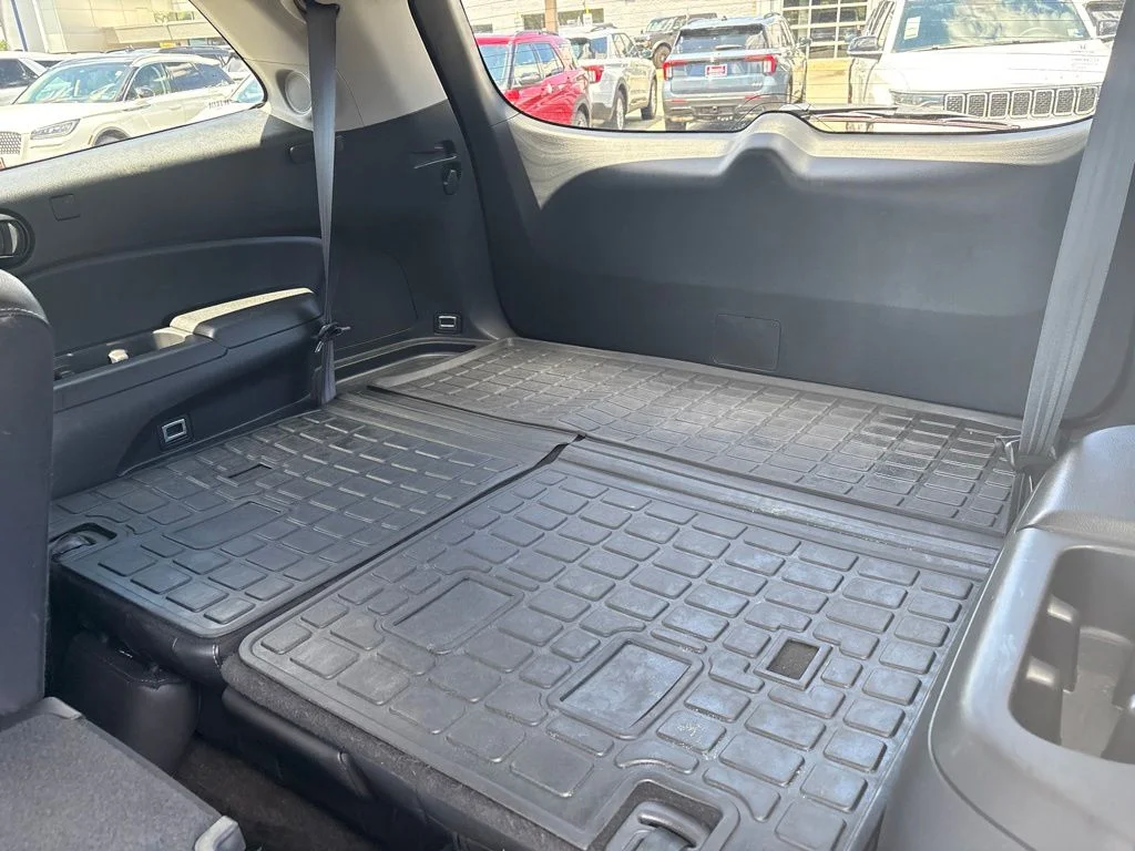 Used 2021 Silver Honda Touring image 27