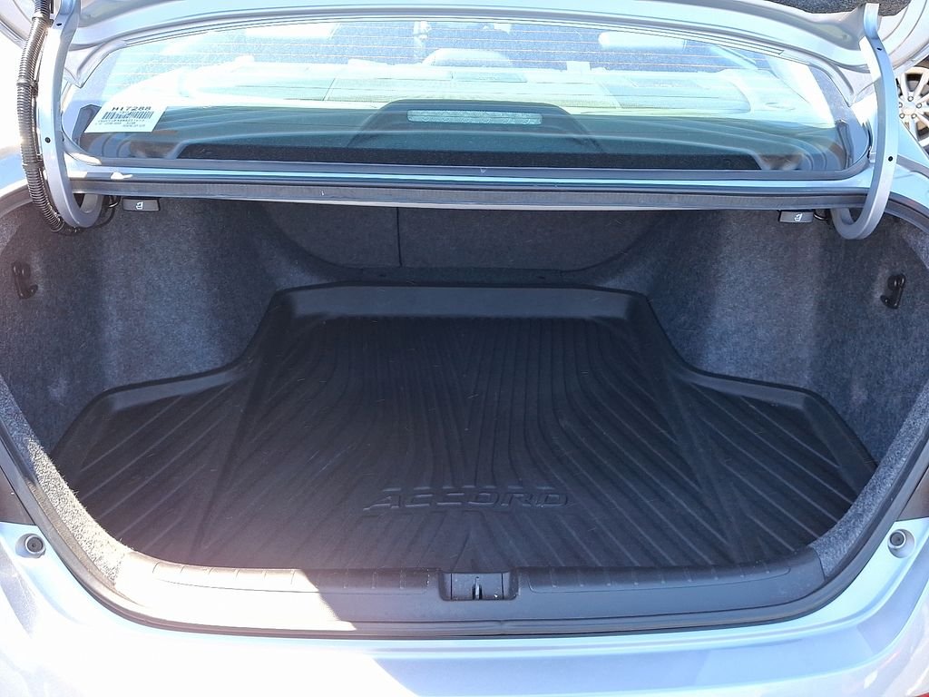 2021 Honda Accord Touring - Photo 32