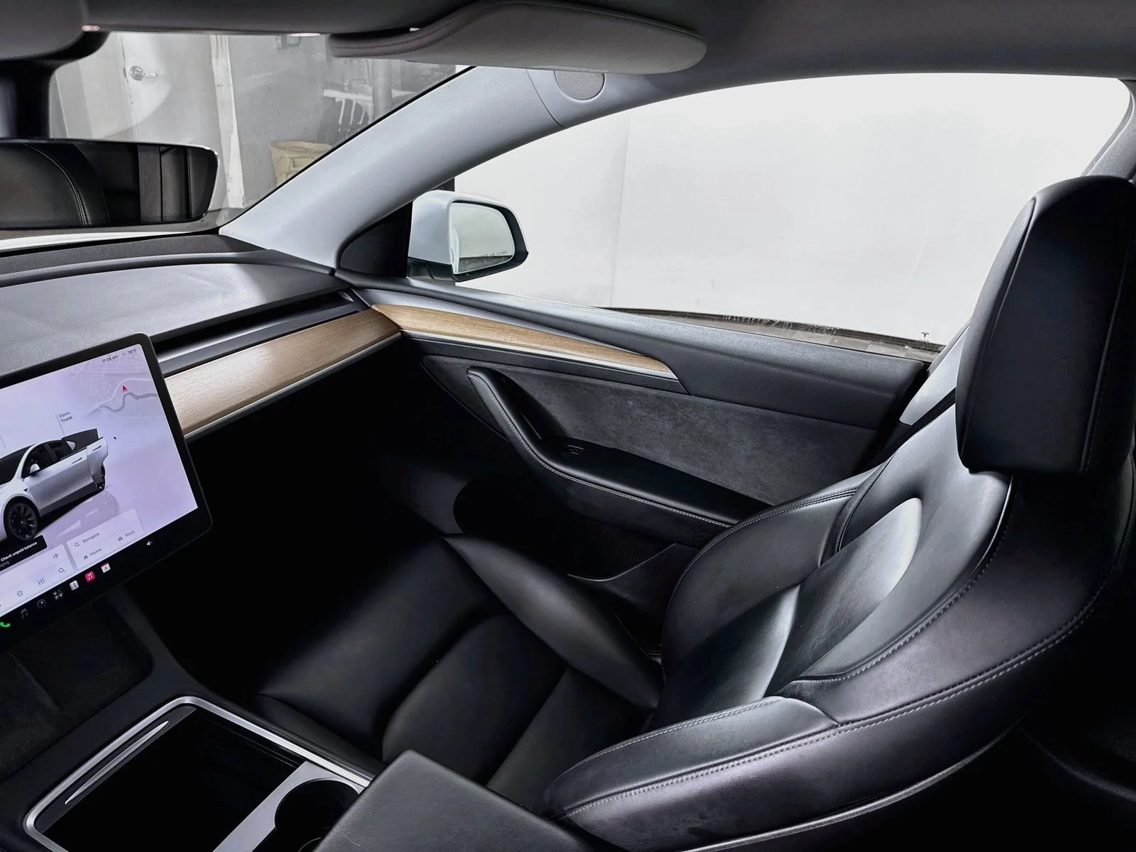 Used 2023  Tesla Long Range image 17