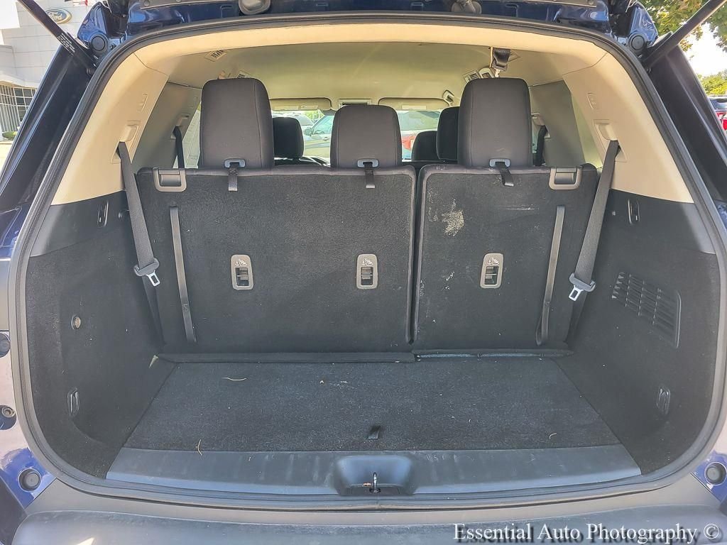 Used 2022 Deep Ocean Blue Nissan S image 19