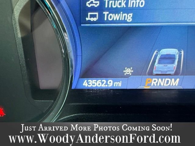 Used 2022 Smoked Quartz Metallic Tinted Clearcoat Ford XLT image 11