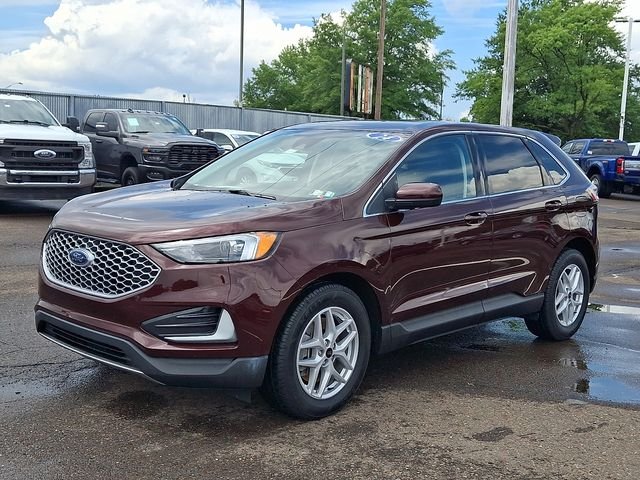 Certified Used 2024 Burgundy Ford SEL image 3