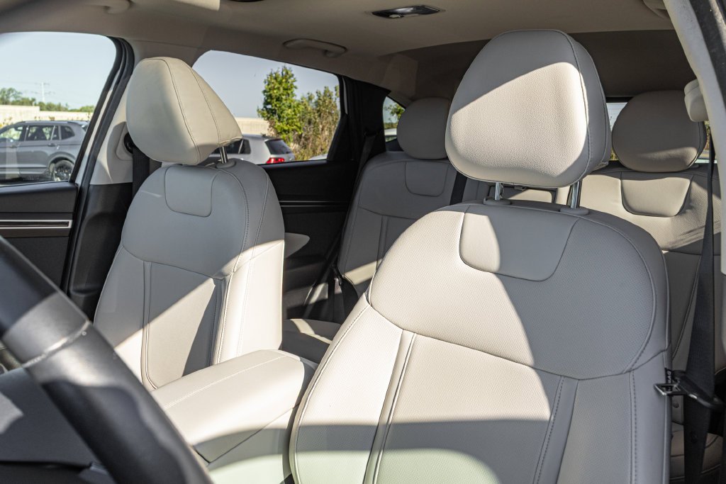Certified Used 2024 White Hyundai SEL image 13