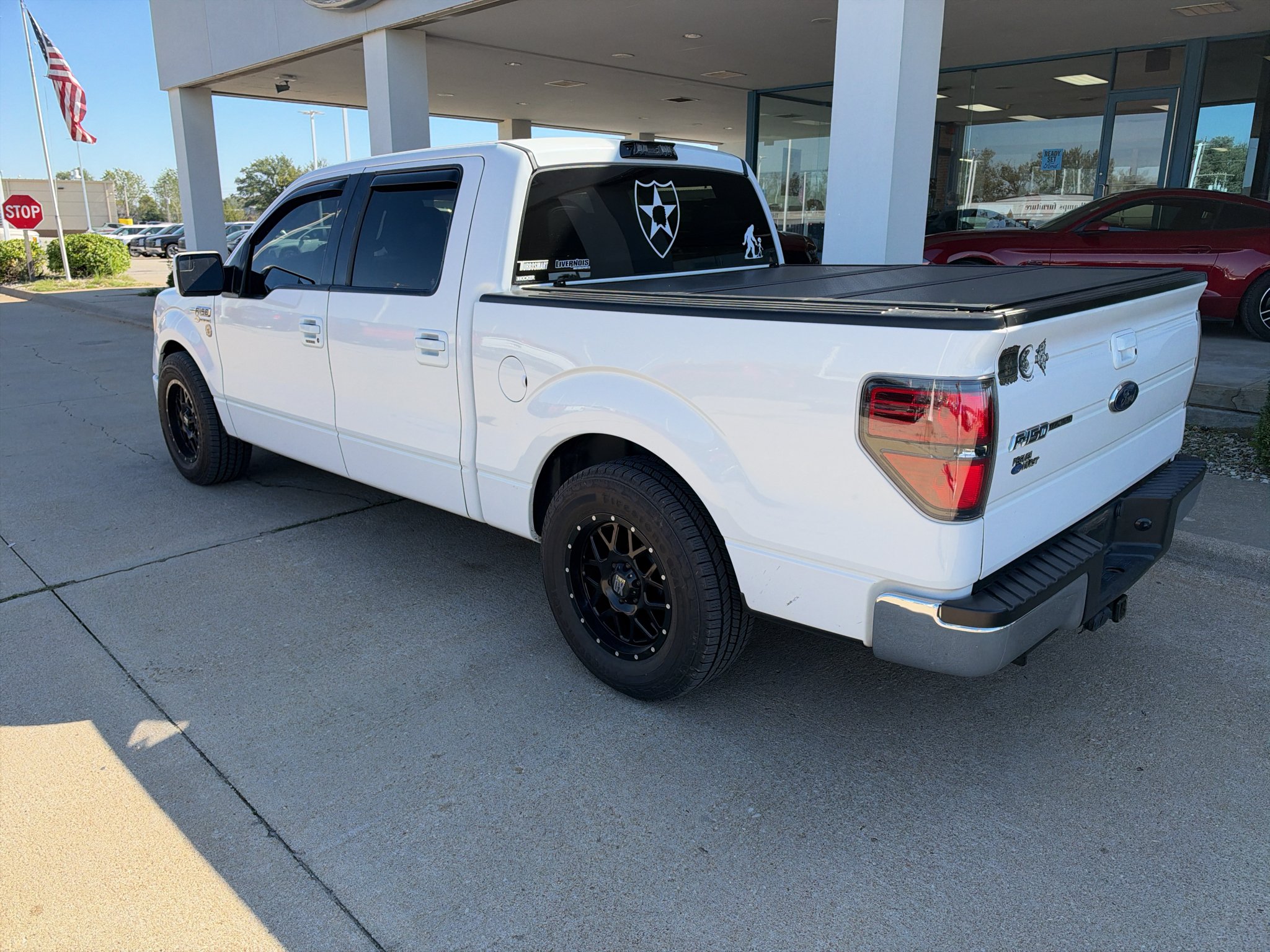 Used 2014 Oxford White Ford XLT image 8