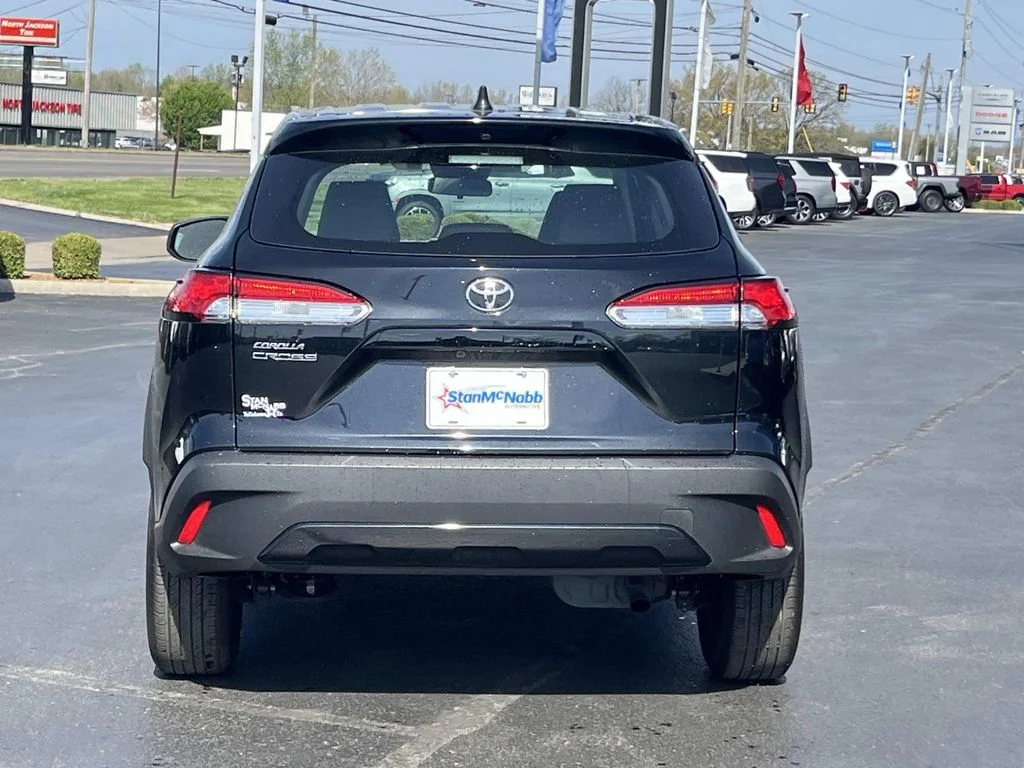 Used 2025 Black Toyota L image 6