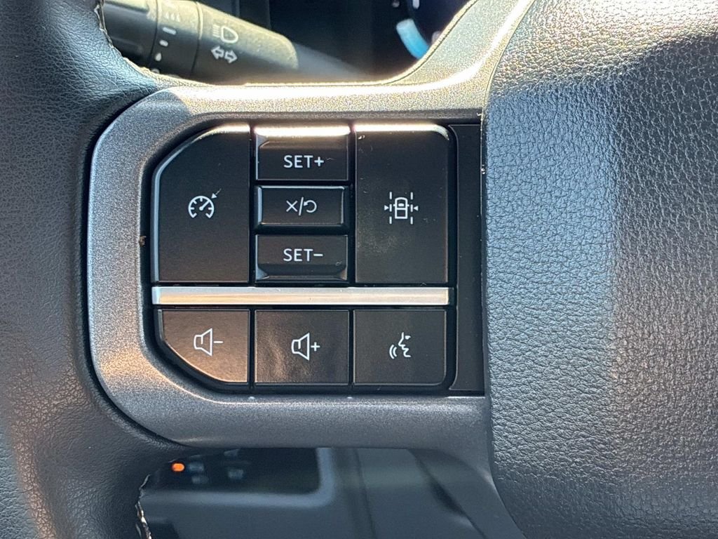Used 2025 Gray Ford XLT image 23