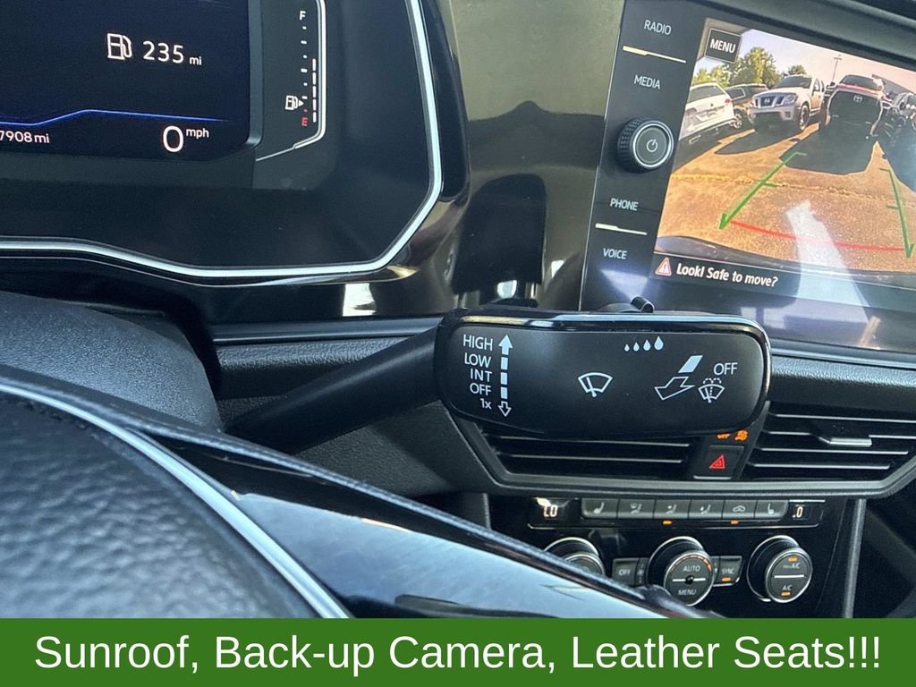 Used 2019 Black Volkswagen SEL image 31
