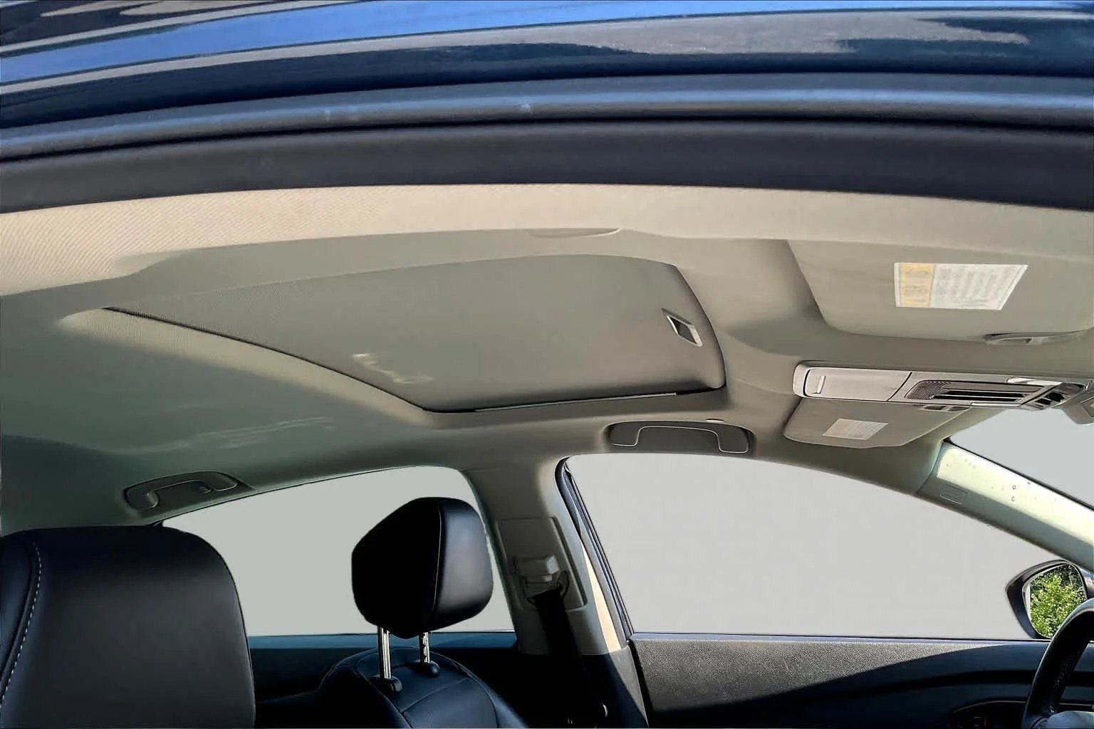 Used 2024 Canyon River Blue Metallic Honda EX-L image 14