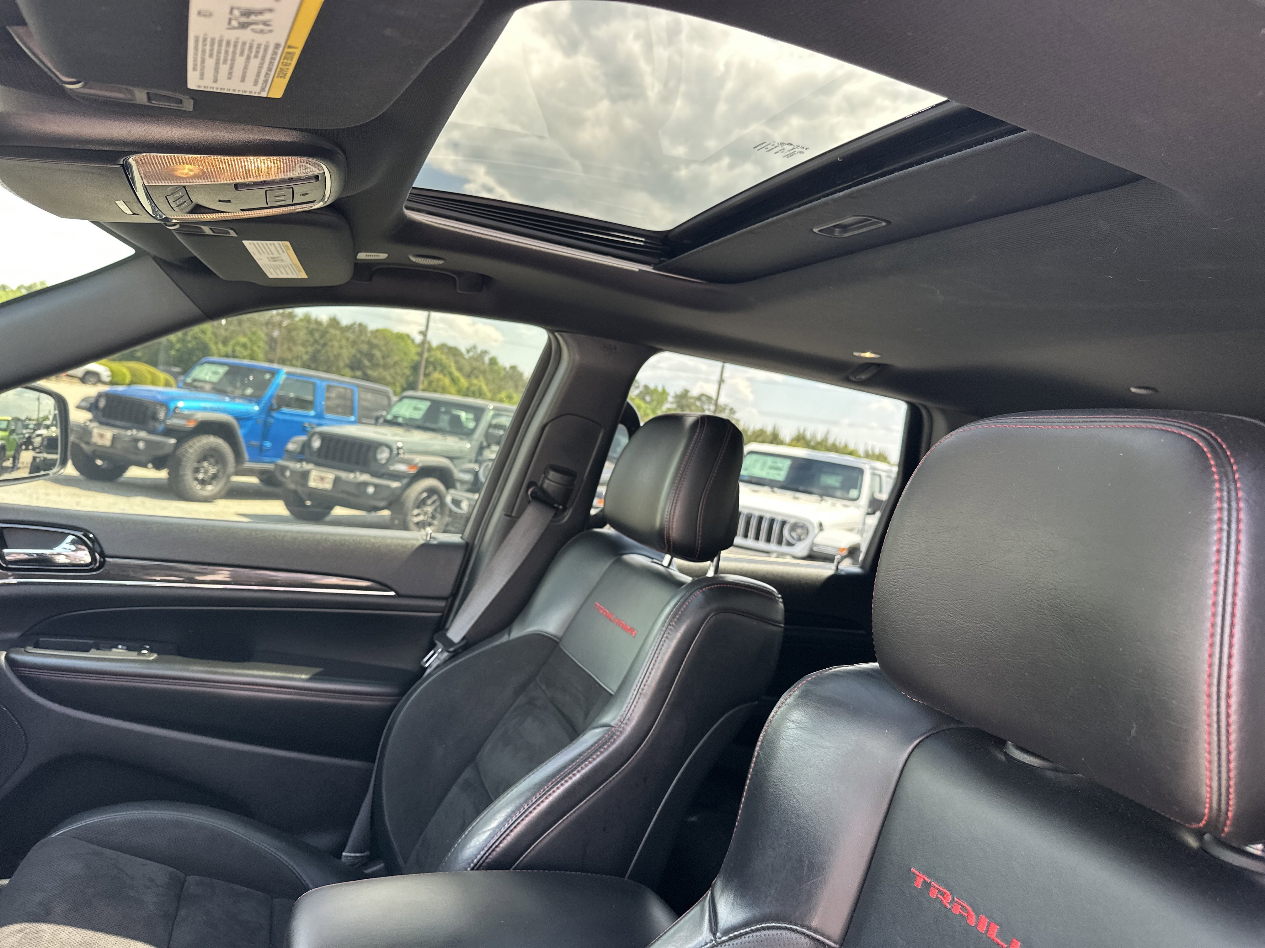 Used 2020 Bright White Clearcoat Jeep Trailhawk image 34
