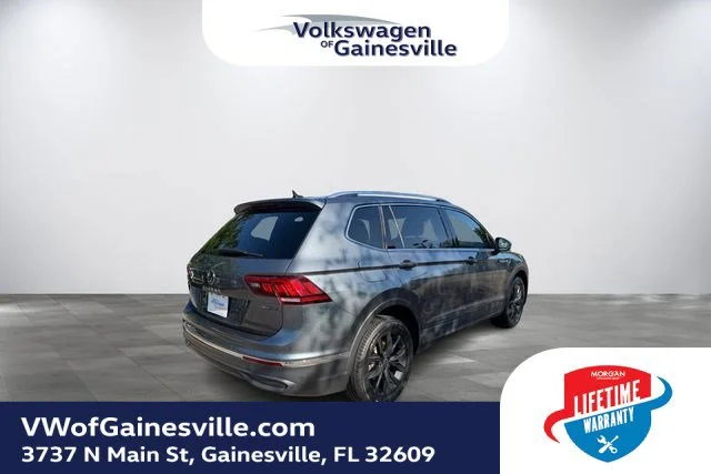 Certified Used 2024 Platinum Gray Metallic Volkswagen SE image 6