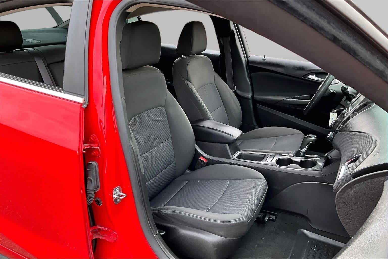 Used 2017 Red Chevrolet LT image 8
