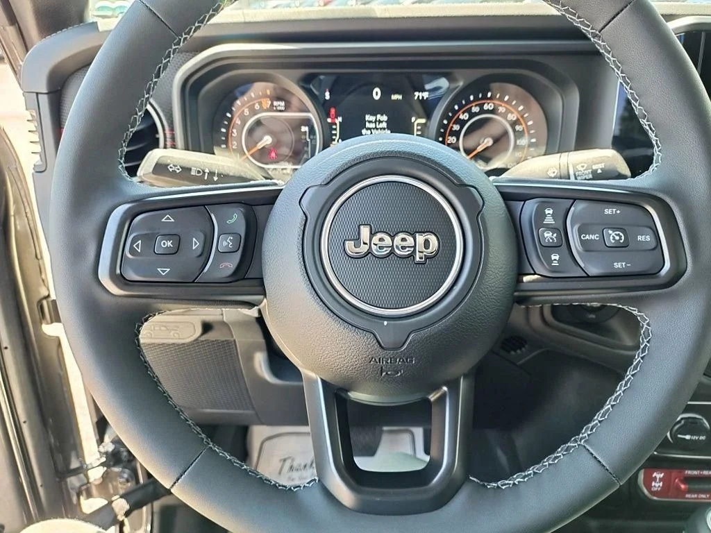 New 2026 Granite Crystal Metallic Clear-Coat Exterior Paint Jeep Rubicon X image 21