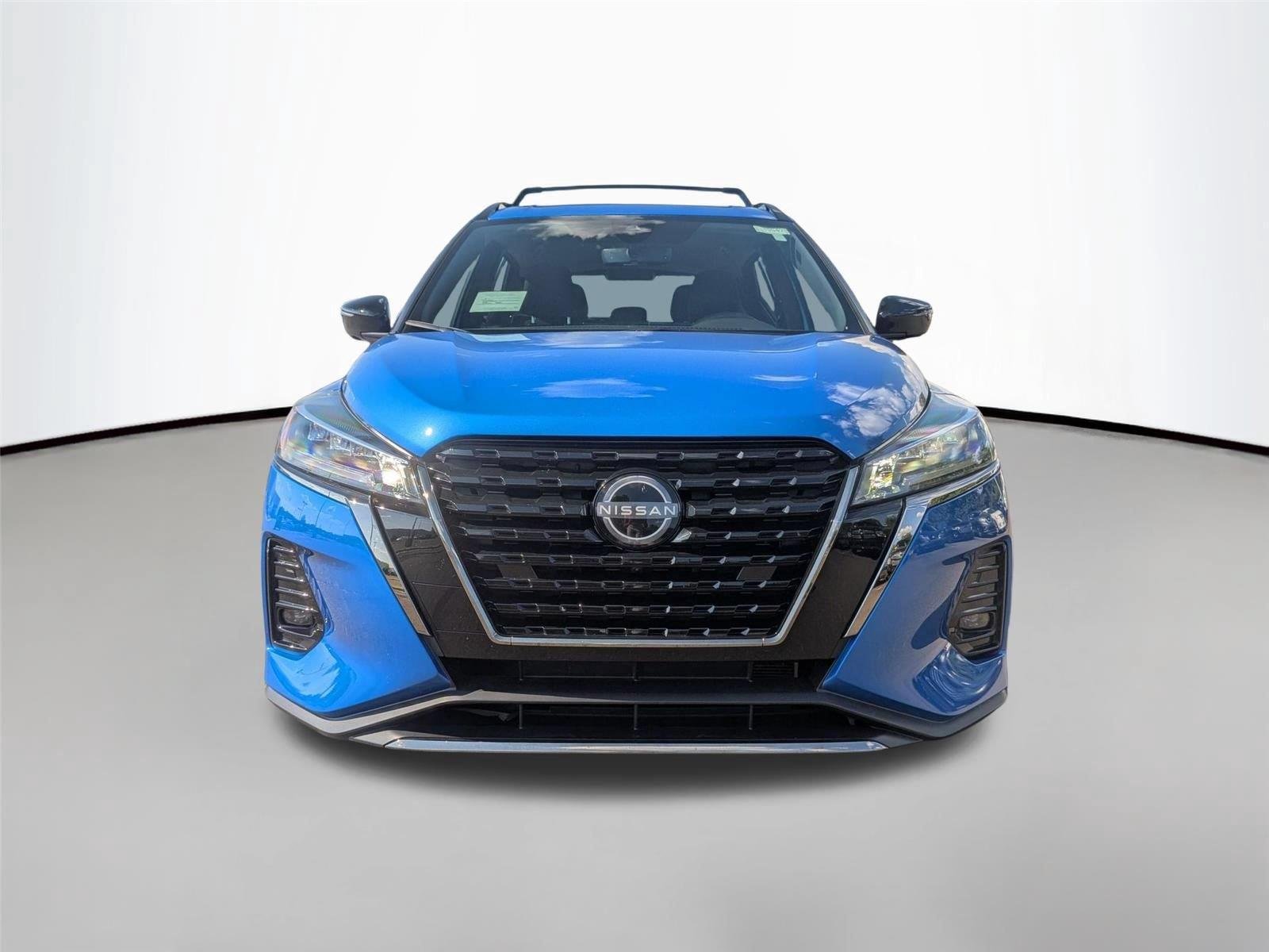 Used 2024 Electric Blue Metallic Nissan SR image 8