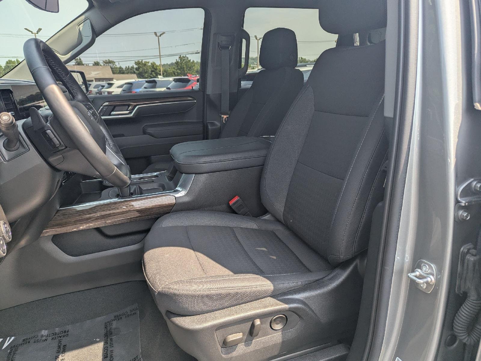 Used 2025 Sterling Gray Metallic Chevrolet RST image 31