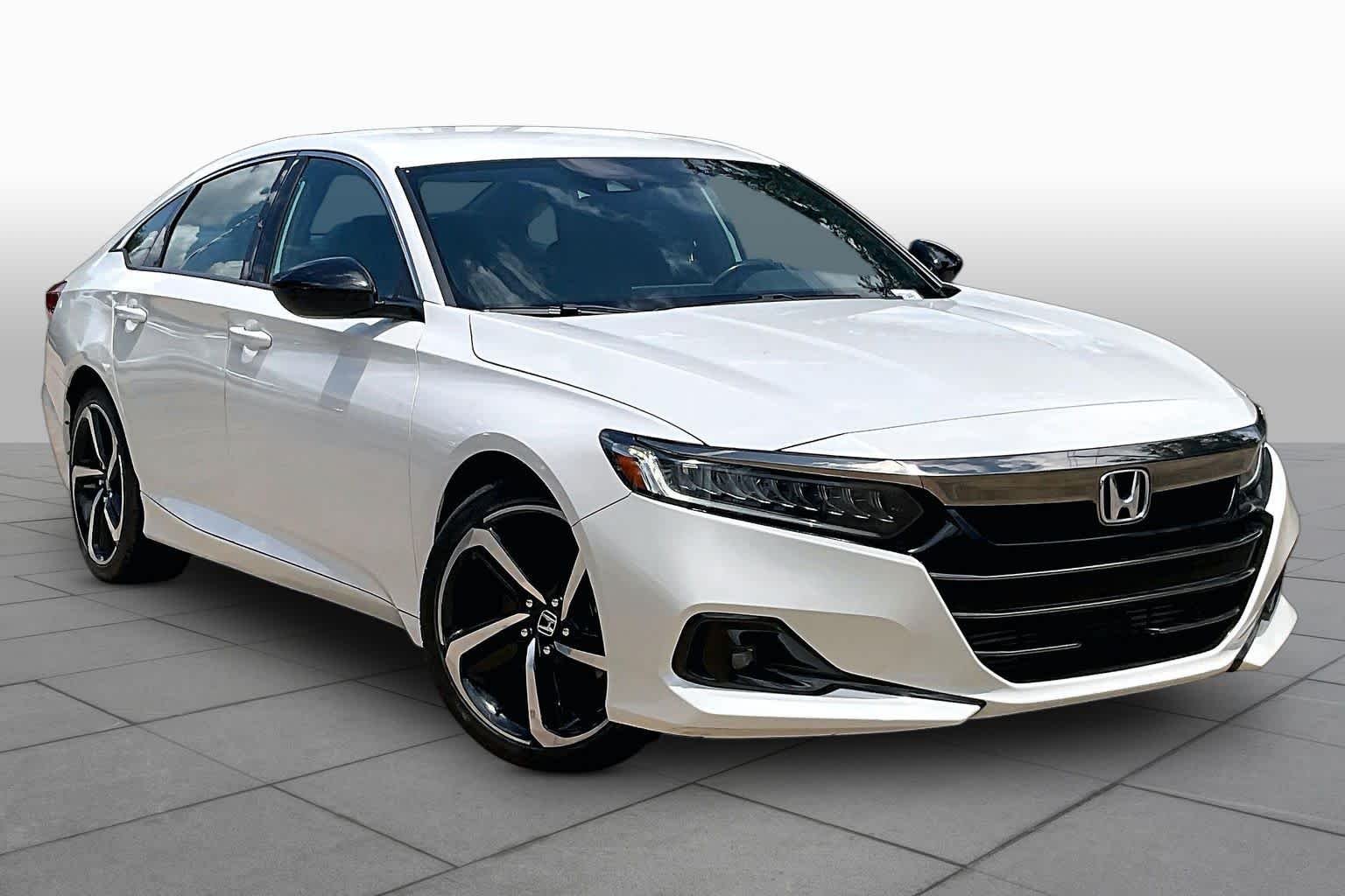 Used 2022 Platinum White Pearl Honda Sport image 3