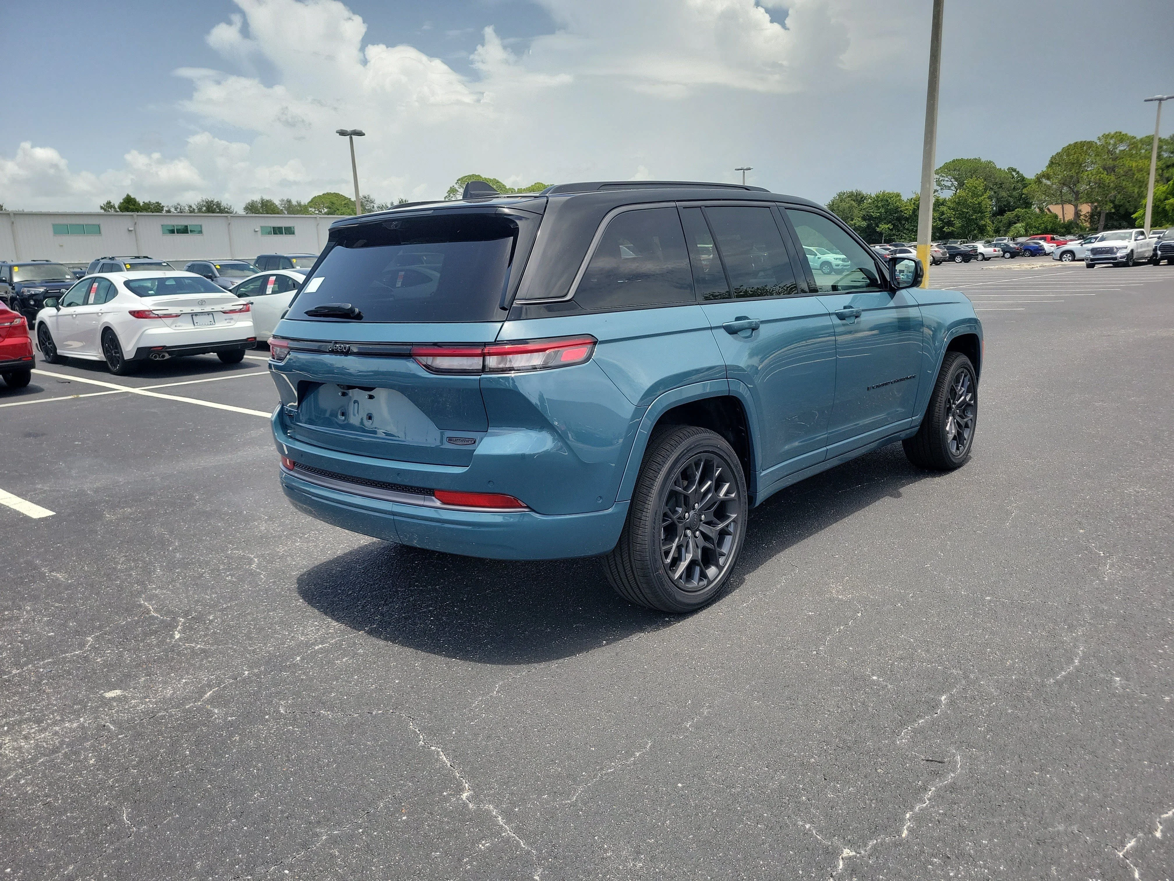 New 2026 Steel Blue Jeep Summit image 7