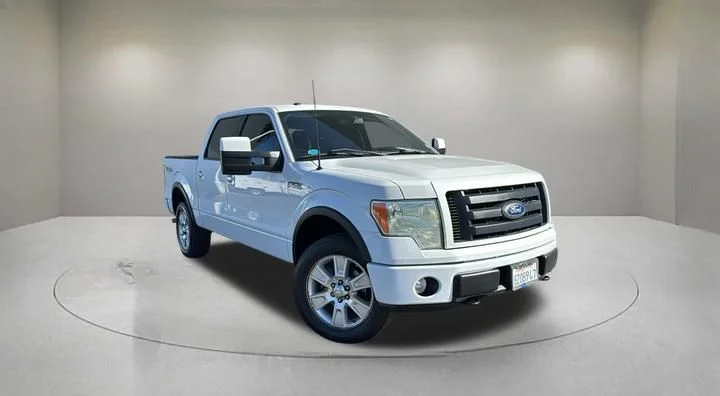 Used 2010 White Ford FX4 image 1