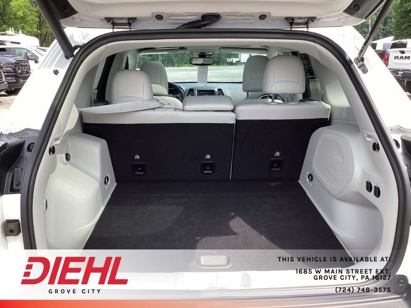 Used 2022 White Jeep Latitude Lux image 14